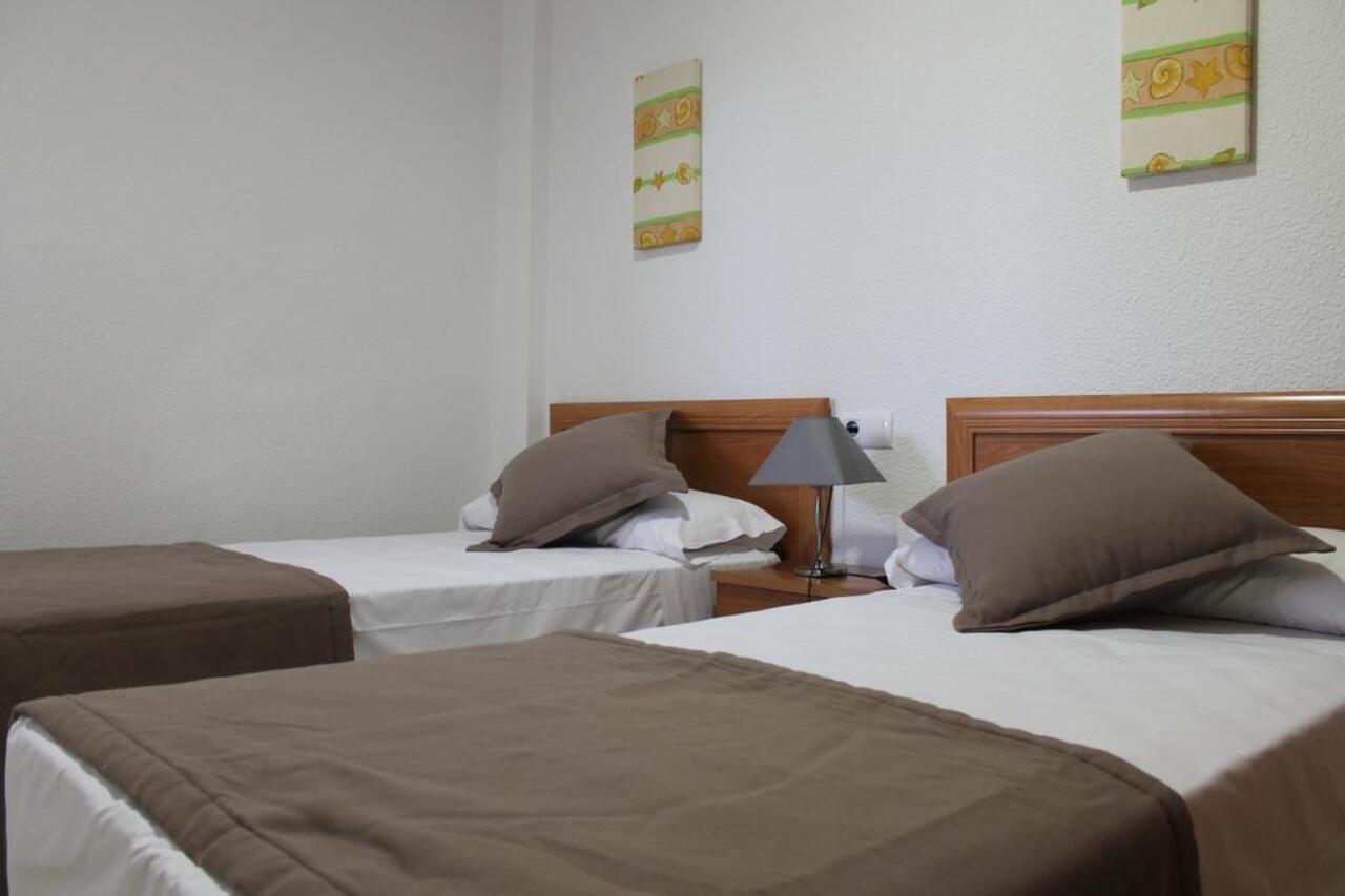 Apartamentos Turisticos Canos De Meca 로스 카뇨스 데 메카 외부 사진