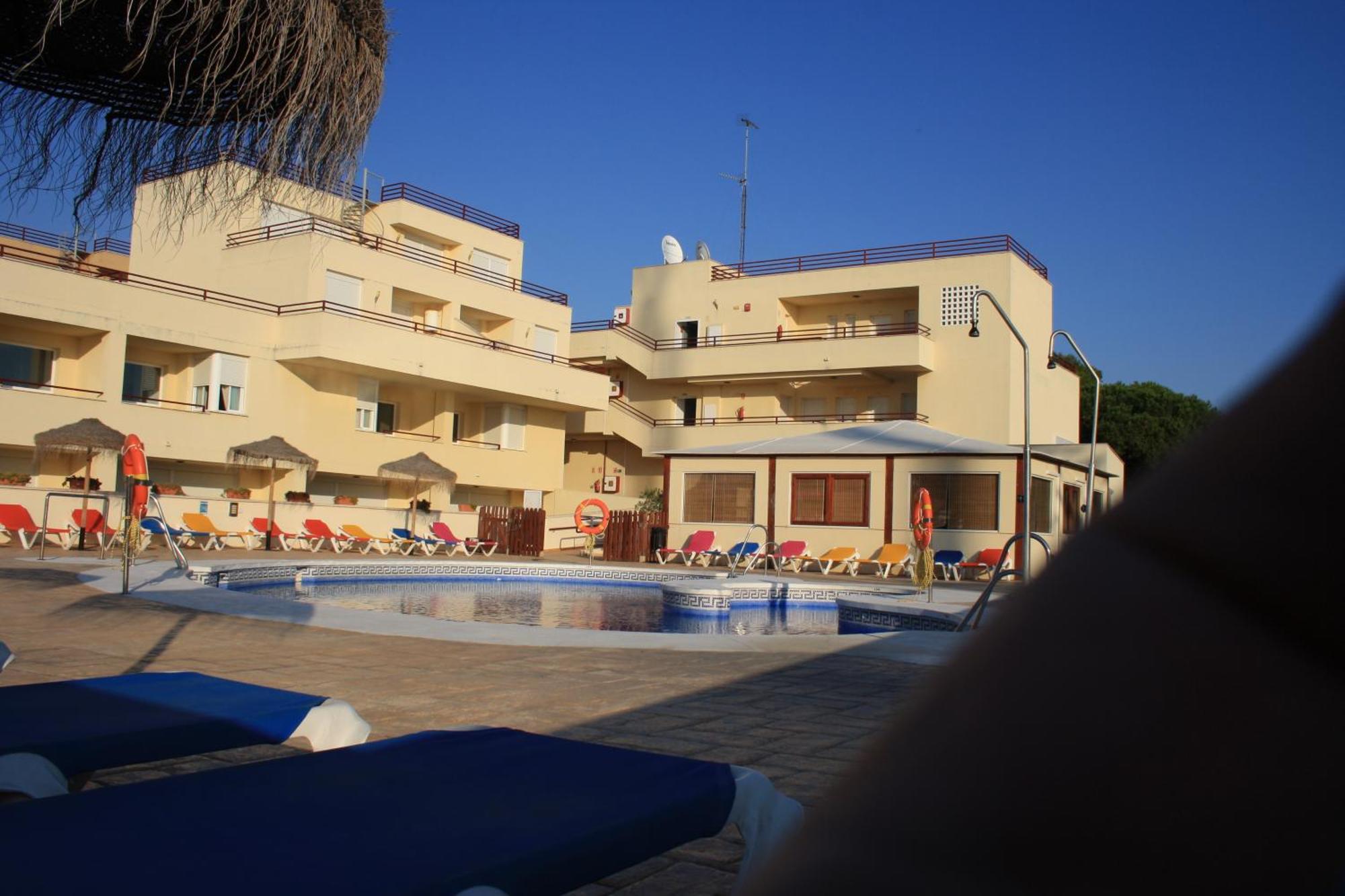 Apartamentos Turisticos Canos De Meca 로스 카뇨스 데 메카 외부 사진