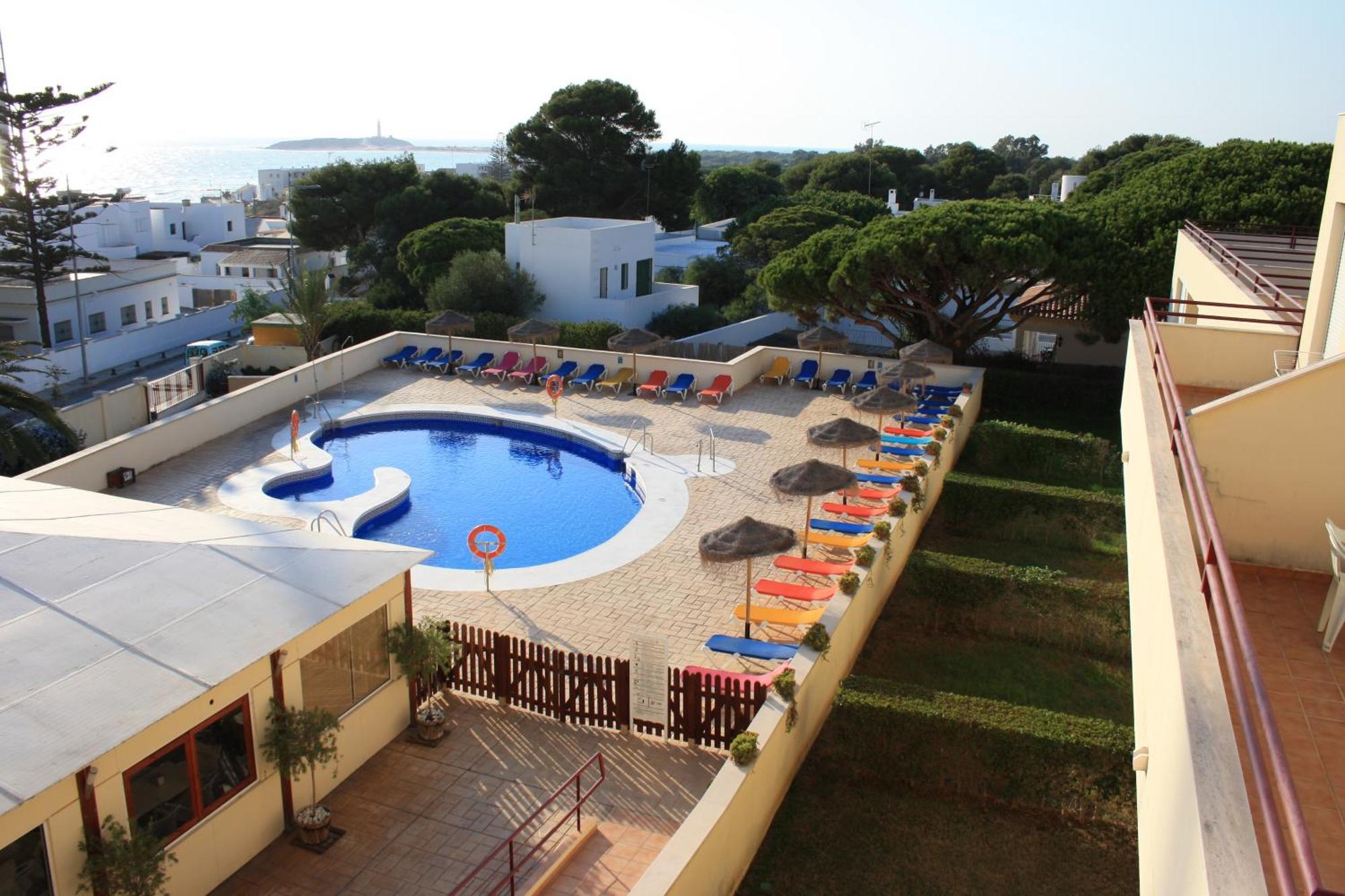 Apartamentos Turisticos Canos De Meca 로스 카뇨스 데 메카 외부 사진