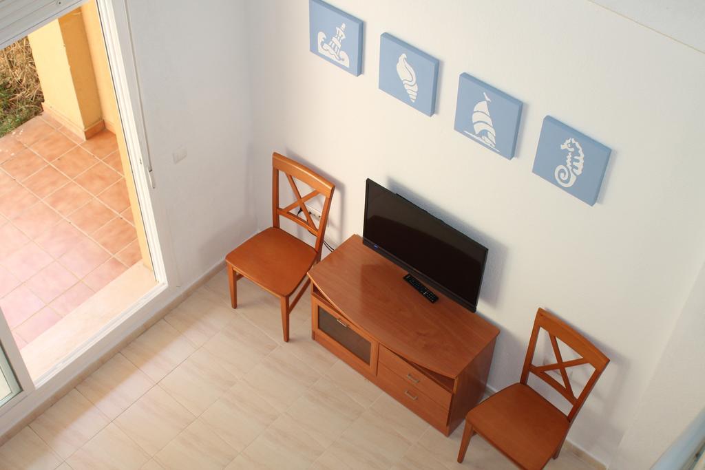 Apartamentos Turisticos Canos De Meca 로스 카뇨스 데 메카 외부 사진
