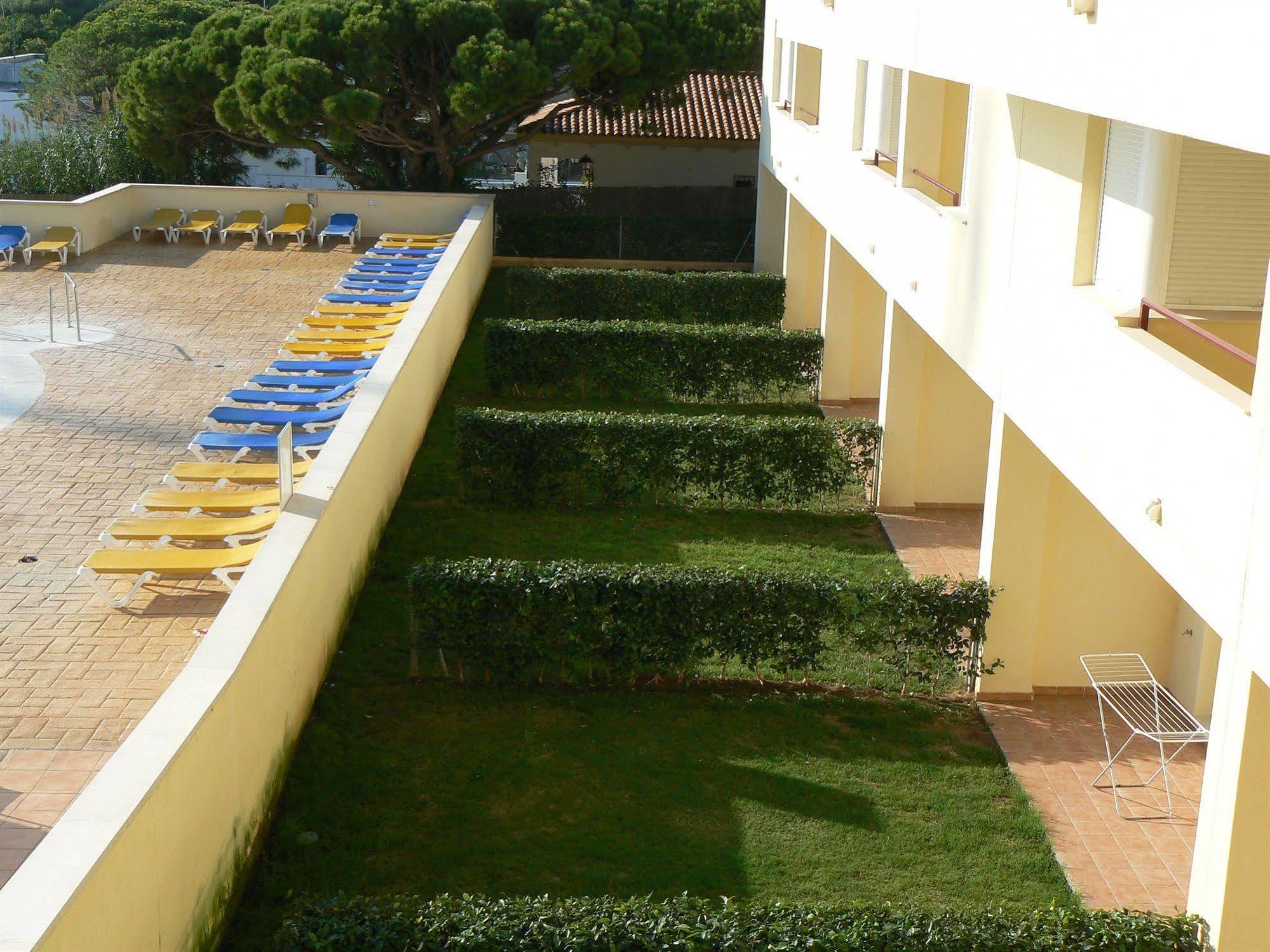 Apartamentos Turisticos Canos De Meca 로스 카뇨스 데 메카 외부 사진