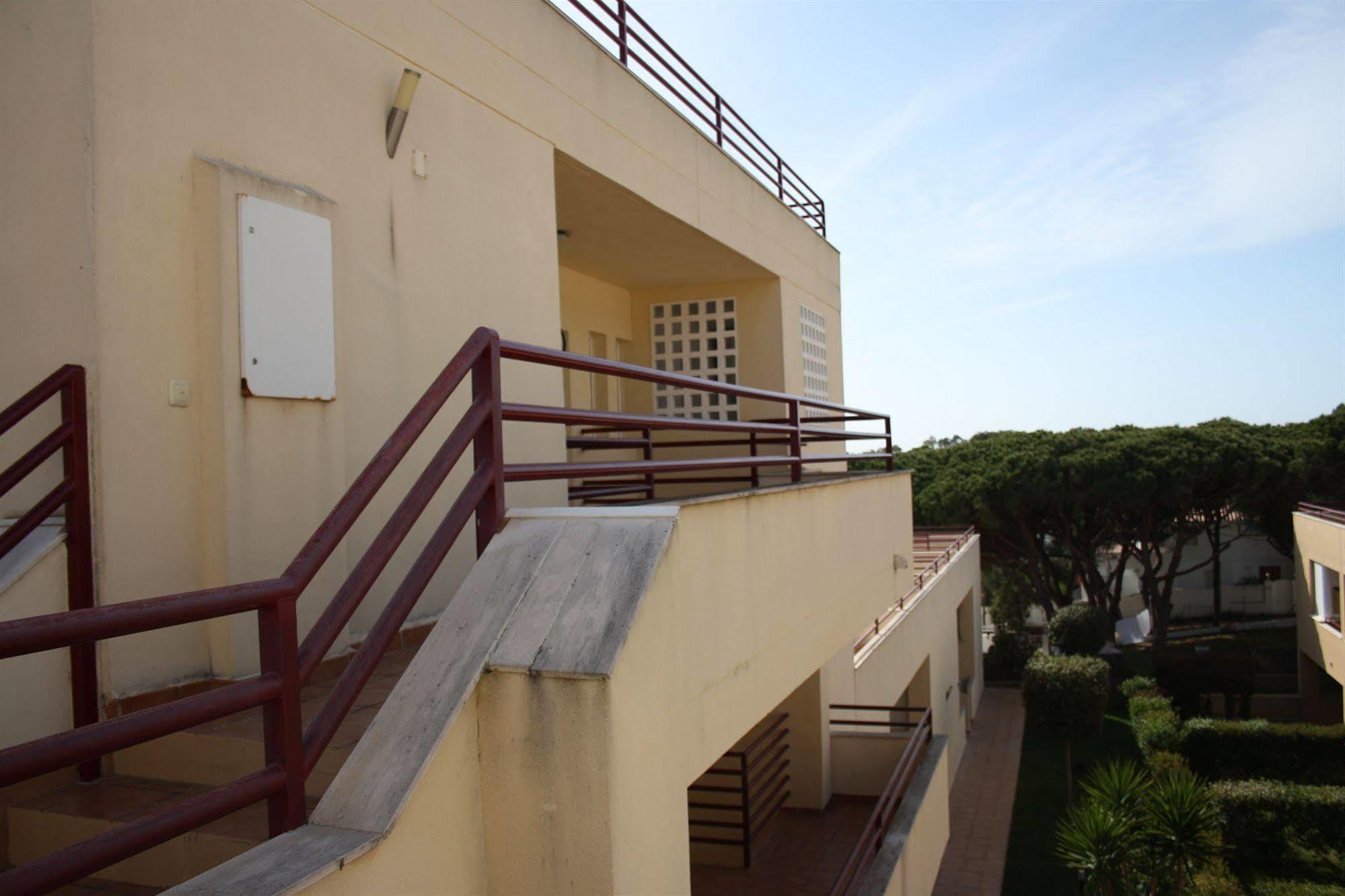 Apartamentos Turisticos Canos De Meca 로스 카뇨스 데 메카 외부 사진